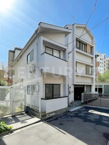 �����s�L���捂�c�Q���ڂ̃A�p�[�g�̌����O��