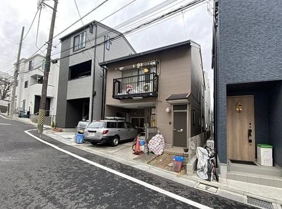 �����s�����؂̃A�p�[�g�̌����O��