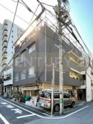 �����s�L����G�i���J�R���ڂ̃}���V�����̌����O��